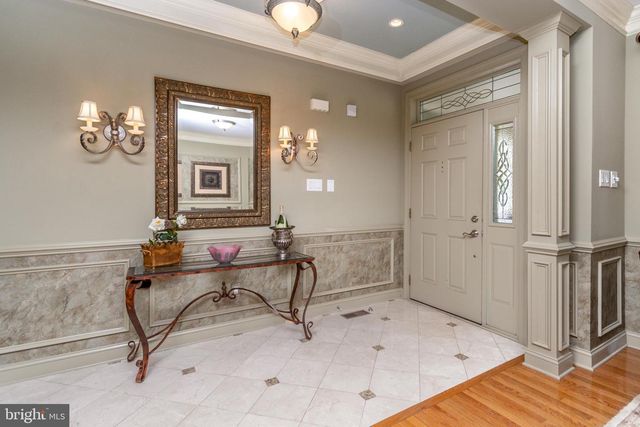 301 HOLCOMBE WAY, Lambertville, NJ 08530