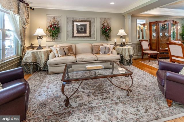 301 HOLCOMBE WAY, Lambertville, NJ 08530