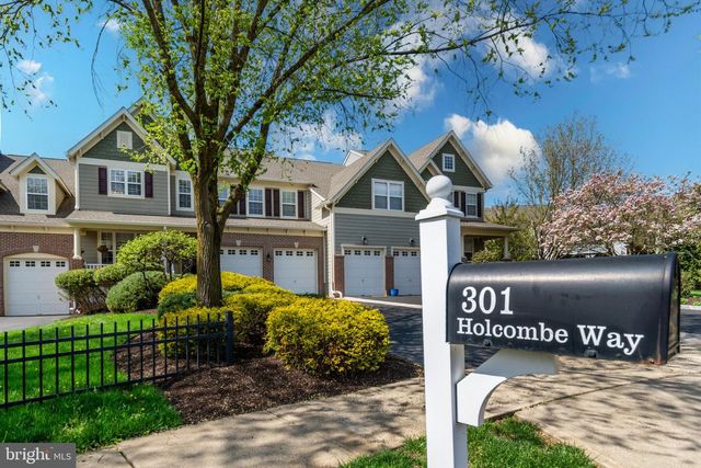 301 HOLCOMBE WAY, Lambertville, NJ 08530