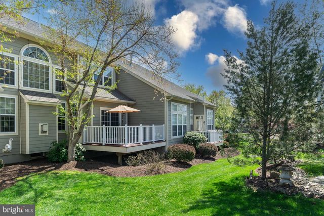 301 HOLCOMBE WAY, Lambertville, NJ 08530