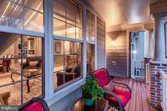301 HOLCOMBE WAY, Lambertville, NJ 08530