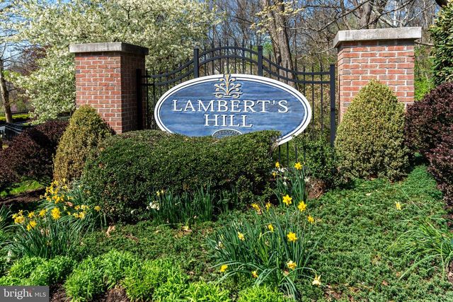 301 HOLCOMBE WAY, Lambertville, NJ 08530