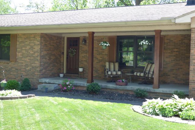 3813 Eastbrooke Drive, Evansville, IN 47711