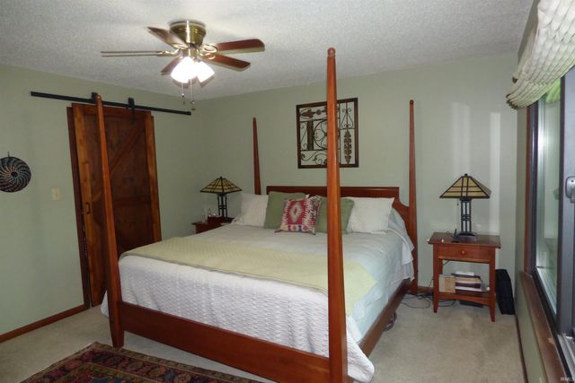 3813 Eastbrooke Drive, Evansville, IN 47711