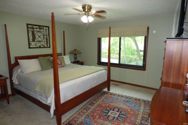 3813 Eastbrooke Drive, Evansville, IN 47711