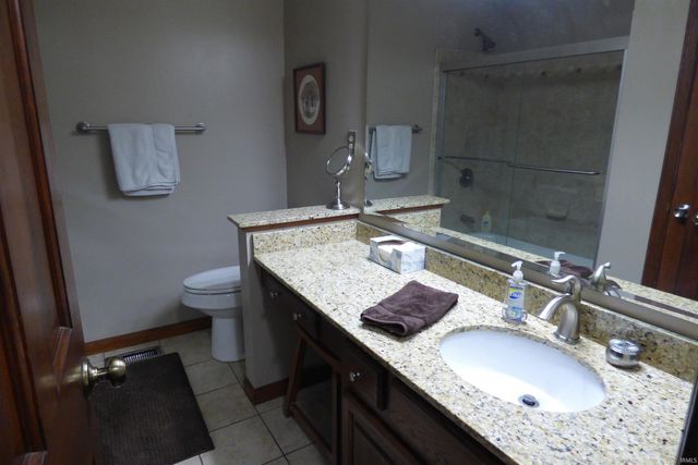3813 Eastbrooke Drive, Evansville, IN 47711