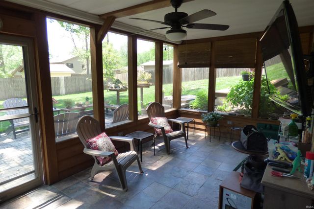 3813 Eastbrooke Drive, Evansville, IN 47711