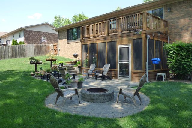 3813 Eastbrooke Drive, Evansville, IN 47711
