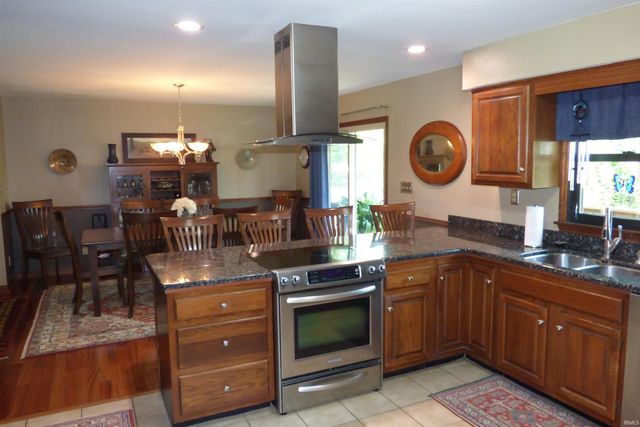3813 Eastbrooke Drive, Evansville, IN 47711