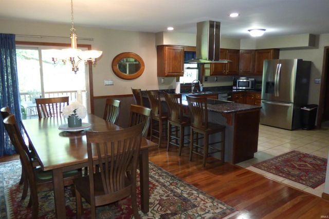 3813 Eastbrooke Drive, Evansville, IN 47711