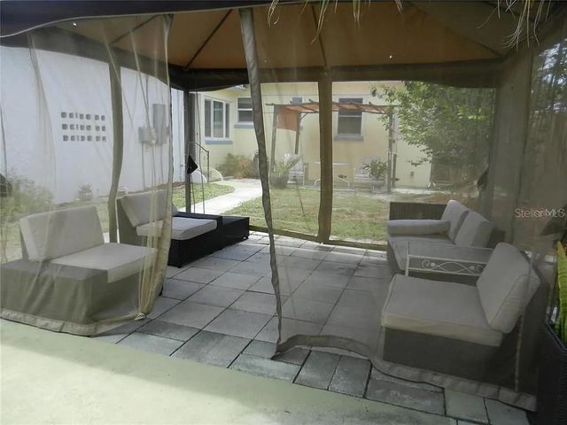 1461 28TH AVENUE N, St Petersburg, FL 33704