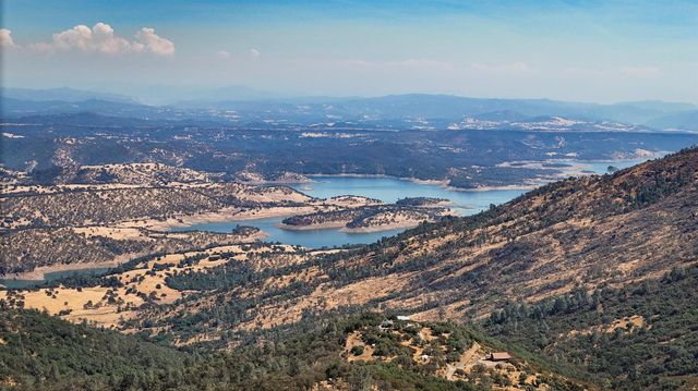 1560 Pinto Dr, Angels Camp, CA 95222