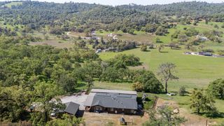 1560 Pinto Dr, Angels Camp, CA 95222