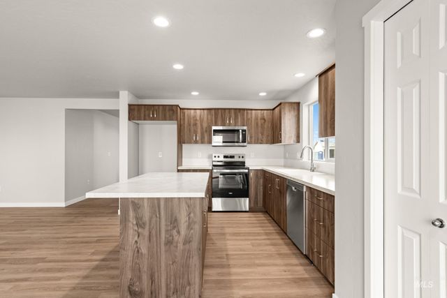 13704 Redway Ct, Caldwell, ID 83607