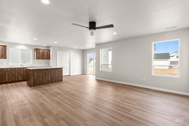 13704 Redway Ct, Caldwell, ID 83607