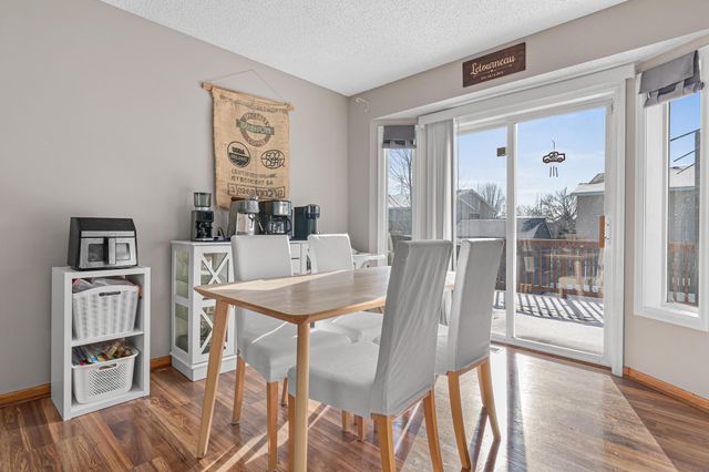 326 Braeburn Drive, Shakopee, MN 55379