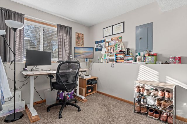 326 Braeburn Drive, Shakopee, MN 55379