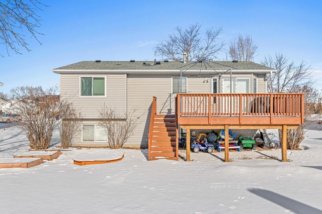 326 Braeburn Drive, Shakopee, MN 55379