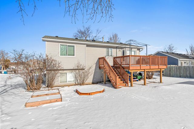 326 Braeburn Drive, Shakopee, MN 55379