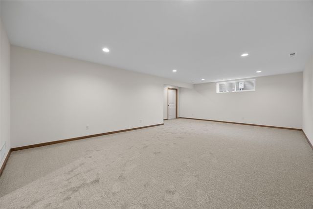 840 Longbow Court, Marion, IA 52302