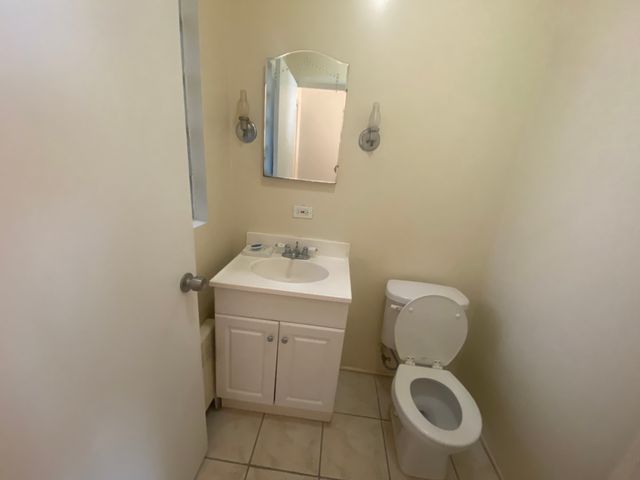 2637 W Fitch Avenue 1E, Chicago, IL 60645