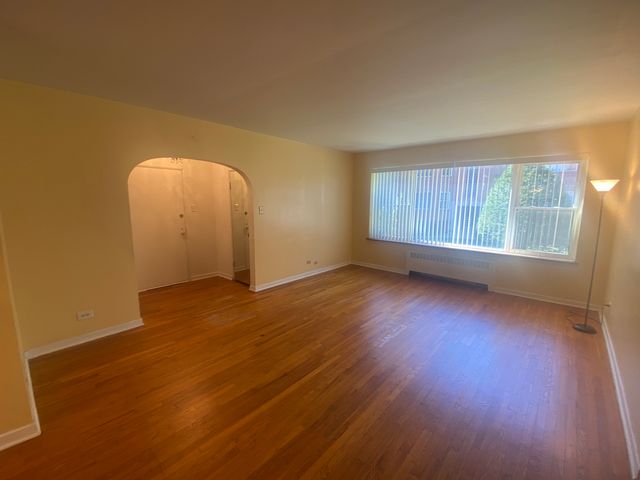 2637 W Fitch Avenue 1E, Chicago, IL 60645