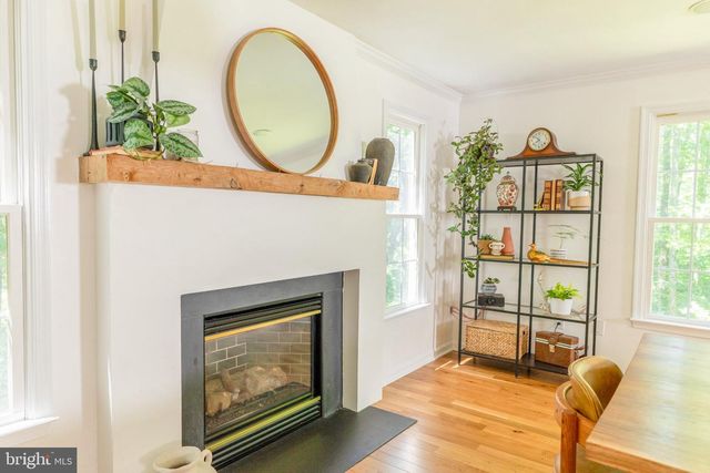 73 VILLAGE GROVE RD, Fredericksburg, VA 22406