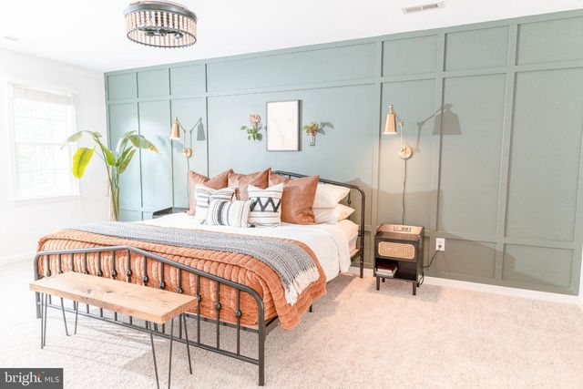 73 VILLAGE GROVE RD, Fredericksburg, VA 22406