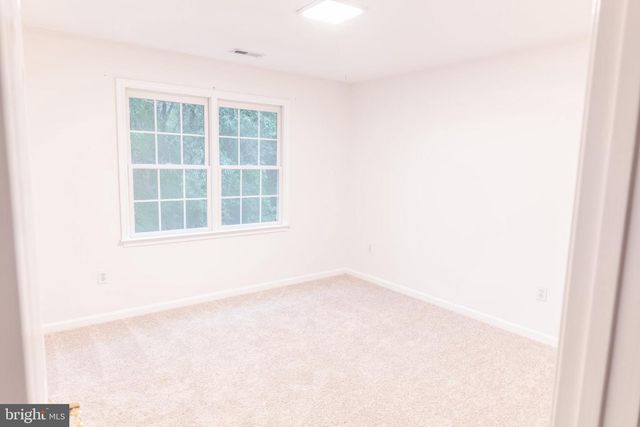 73 VILLAGE GROVE RD, Fredericksburg, VA 22406