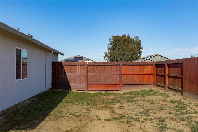 2204 Rick Dr, Marysville, CA 95901
