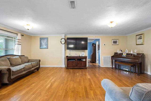 10408 Hamby Road, Soddy Daisy, TN 37379