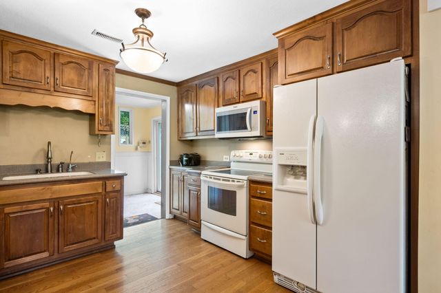 10408 Hamby Road, Soddy Daisy, TN 37379
