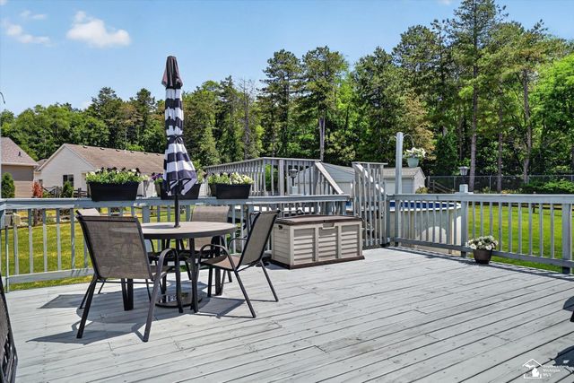 9078 Village Meadows Drive, Temperance, MI 48182