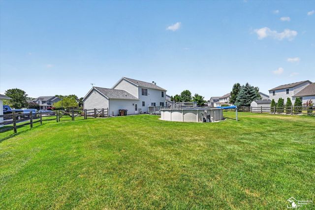 9078 Village Meadows Drive, Temperance, MI 48182