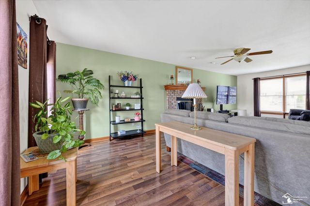 9078 Village Meadows Drive, Temperance, MI 48182