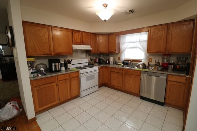 13 Garibaldi Ave, Newark City, NJ 07114