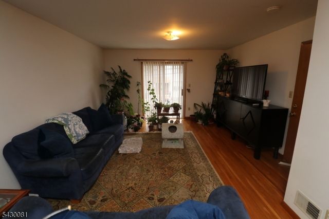 13 Garibaldi Ave, Newark City, NJ 07114