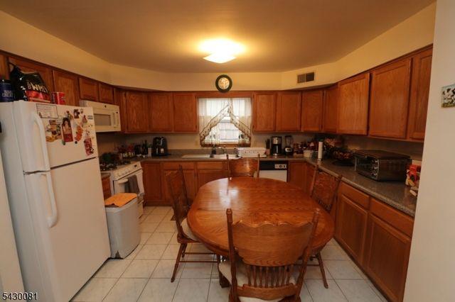 13 Garibaldi Ave, Newark City, NJ 07114