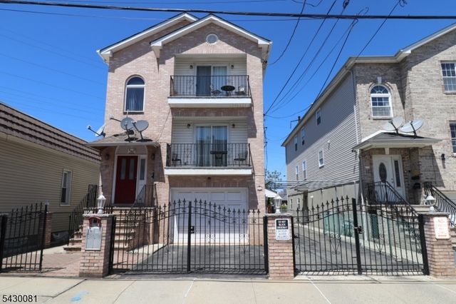 13 Garibaldi Ave, Newark City, NJ 07114