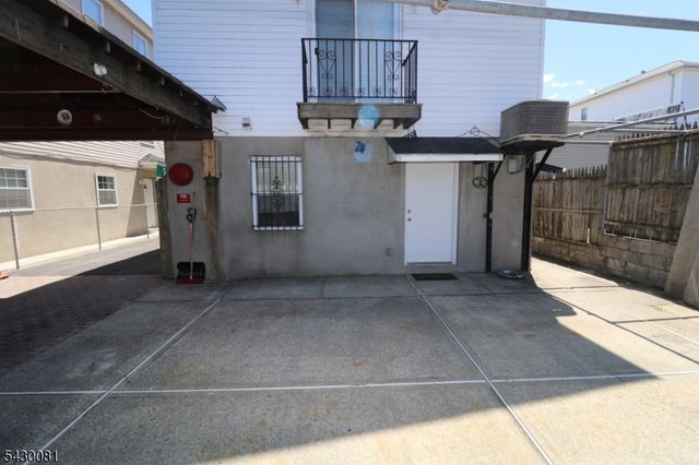 13 Garibaldi Ave, Newark City, NJ 07114
