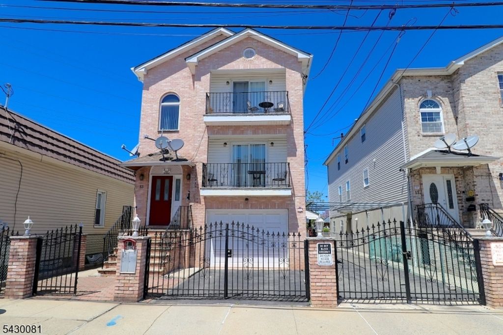 13 Garibaldi Ave, Newark City, NJ 07114