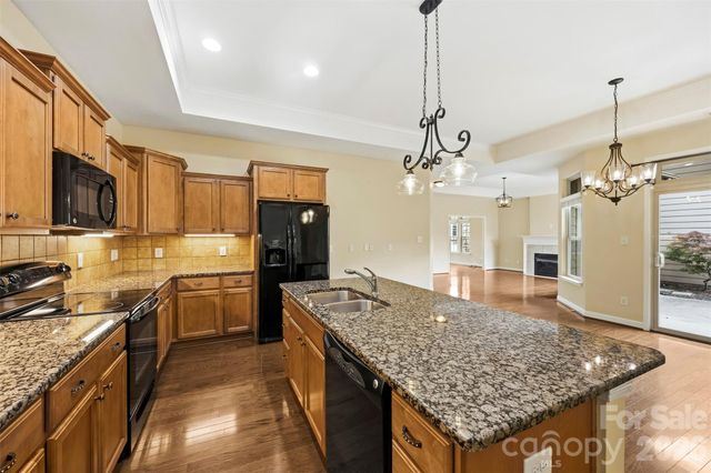 4950 Polo Gate Boulevard, Charlotte, NC 28216