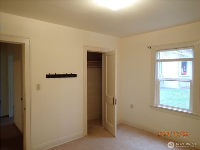 102 W Emerson Avenue, Hoquiam, WA 98550