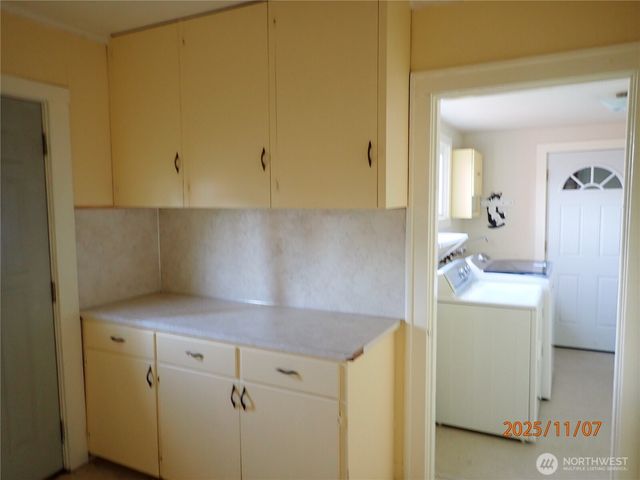 102 W Emerson Avenue, Hoquiam, WA 98550