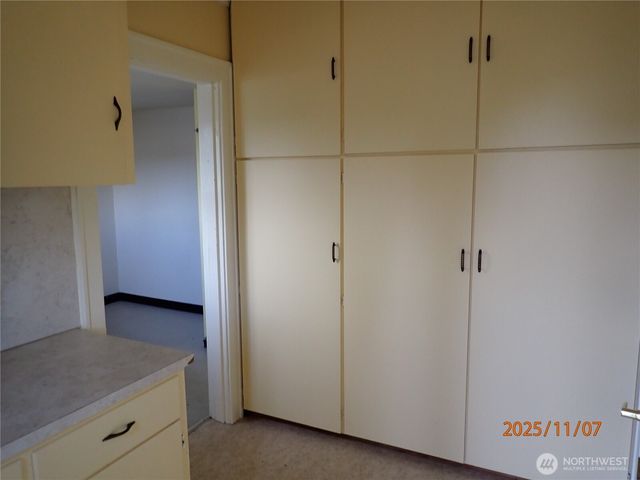 102 W Emerson Avenue, Hoquiam, WA 98550