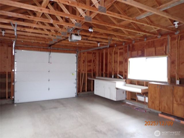 102 W Emerson Avenue, Hoquiam, WA 98550