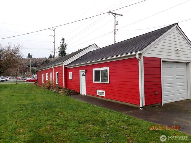 102 W Emerson Avenue, Hoquiam, WA 98550