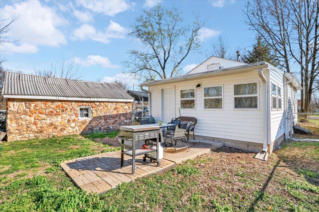 2831 W Latoka Street, Springfield, MO 65807