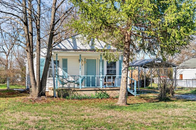 2831 W Latoka Street, Springfield, MO 65807