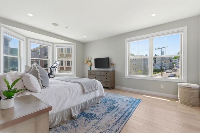 34 Coffey St 3, Boston, MA 02122